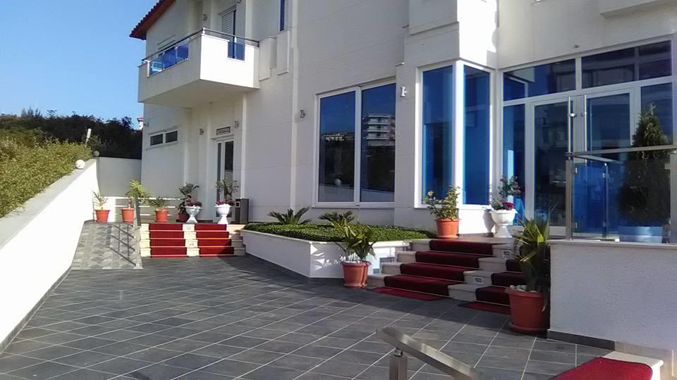 Aler Holiday Inn ซารานเดอ ภายนอก รูปภาพ