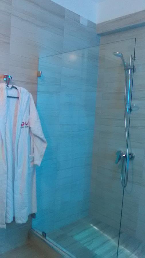 Aler Holiday Inn ซารานเดอ ภายนอก รูปภาพ