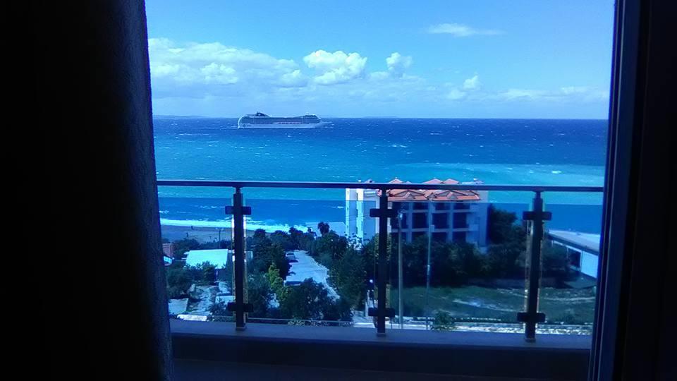 Aler Holiday Inn ซารานเดอ ภายนอก รูปภาพ