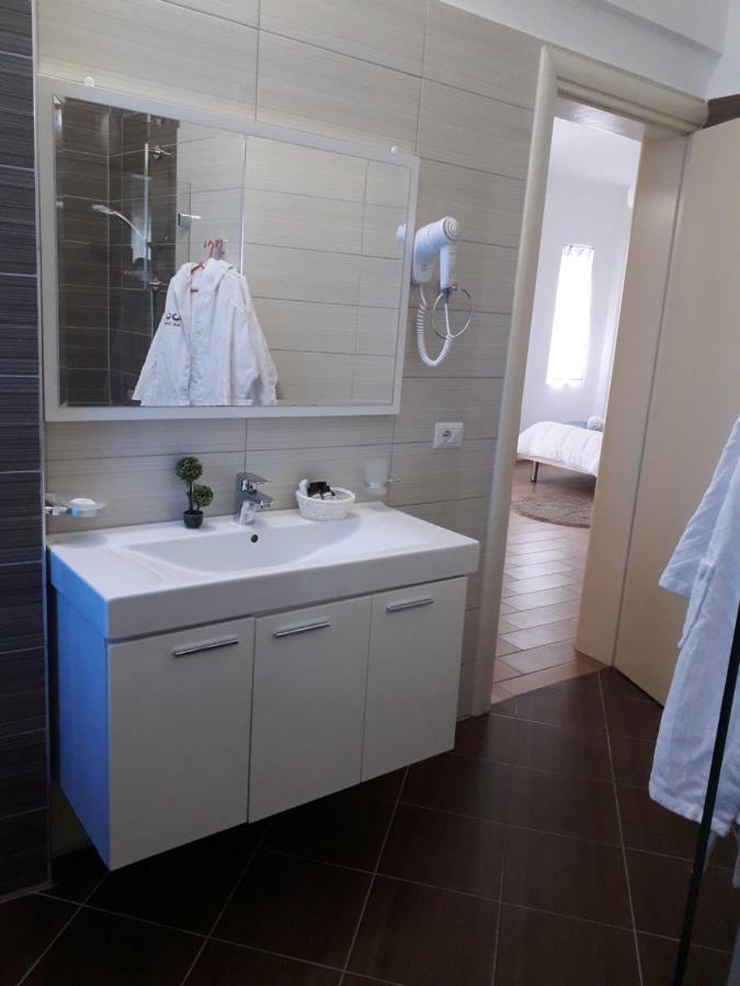 Aler Holiday Inn ซารานเดอ ห้อง รูปภาพ