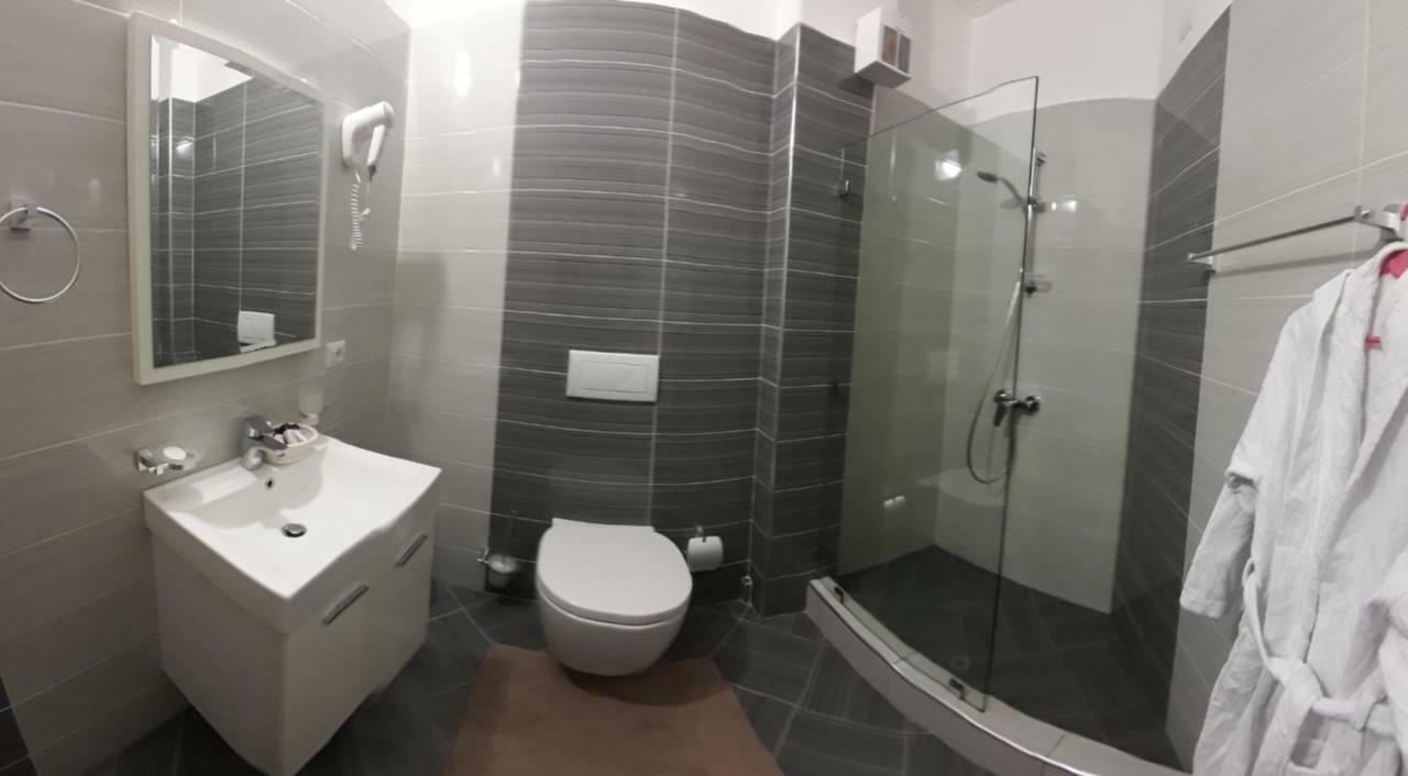 Aler Holiday Inn ซารานเดอ ห้อง รูปภาพ